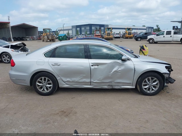 Volkswagen Passat 1.8t S