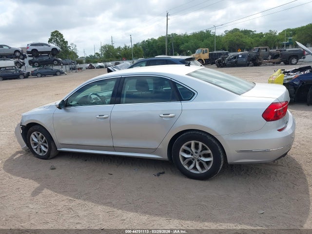 Volkswagen Passat 1.8t S