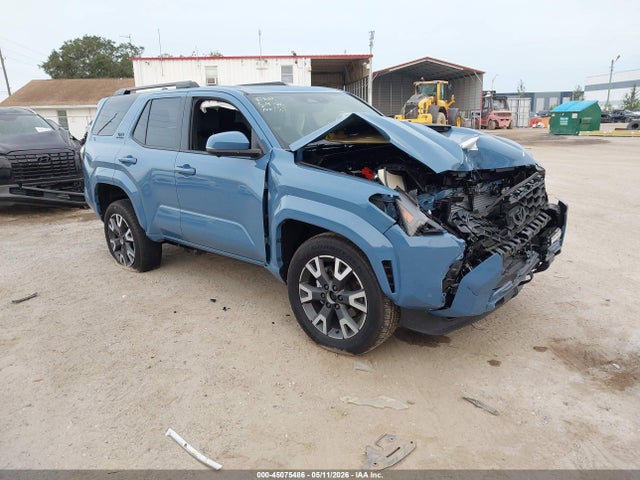 Salvage Toyota 4Runner Image