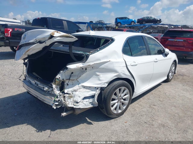 Toyota Camry Le