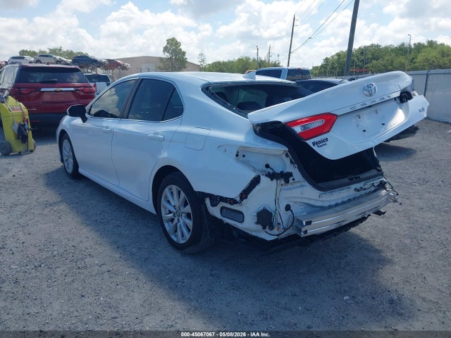 Toyota Camry Le