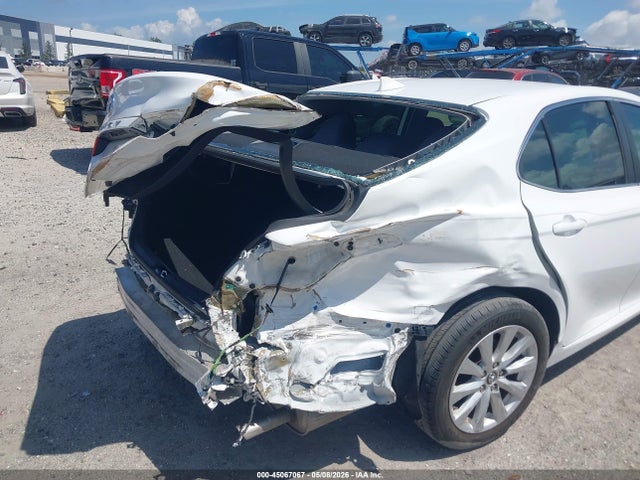 Toyota Camry Le