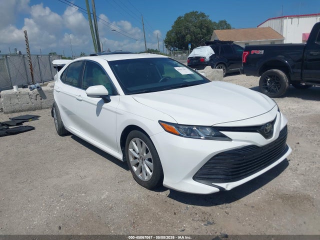Salvage Toyota Camry Image