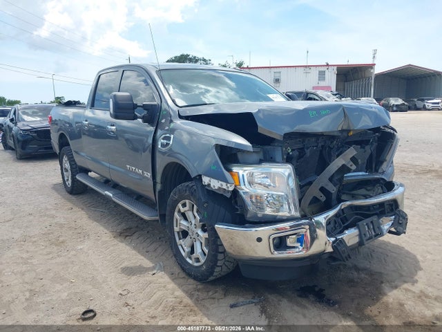 Salvage Nissan Titan Image