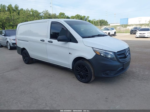 Salvage Mercedes-Benz Metris Image