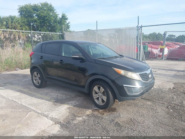 Salvage Kia Sportage Image