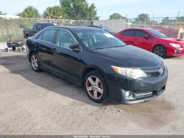 Salvage Toyota Camry Image