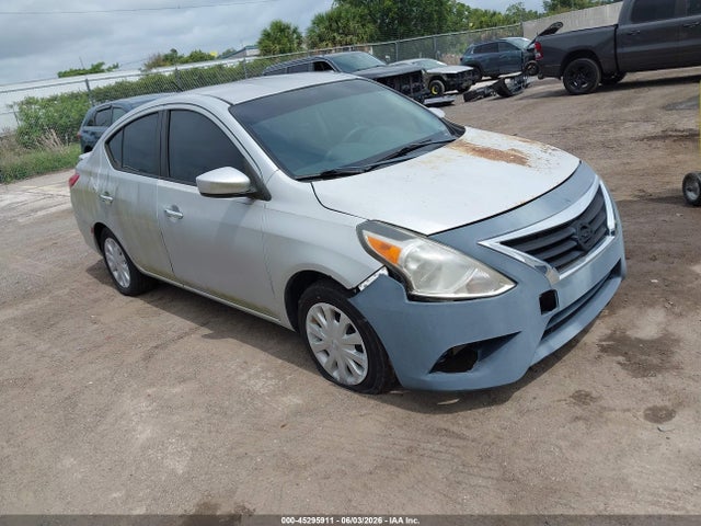 Salvage Nissan Versa Image