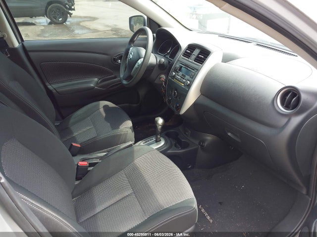 Nissan Versa 1.6 Sv