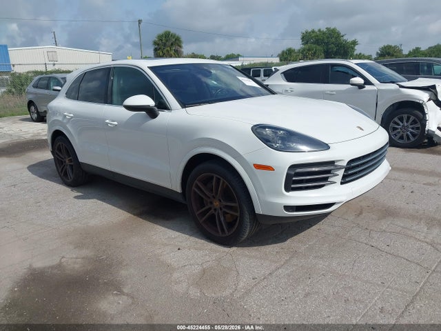 Salvage Porsche Cayenne Image