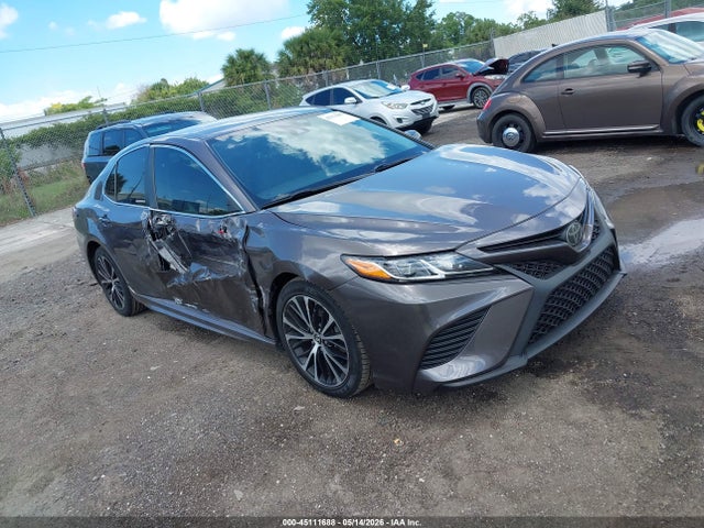Salvage Toyota Camry Image
