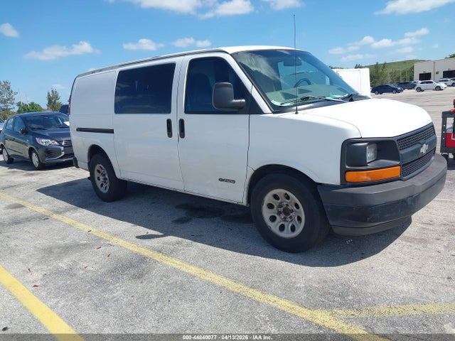 Salvage Chevrolet Express Image