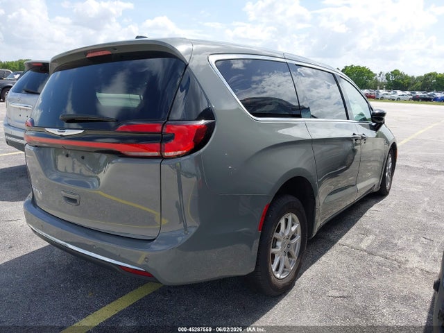 Chrysler Pacifica Select