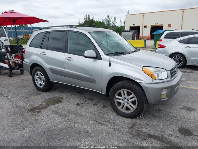 Salvage Toyota RAV4 Image