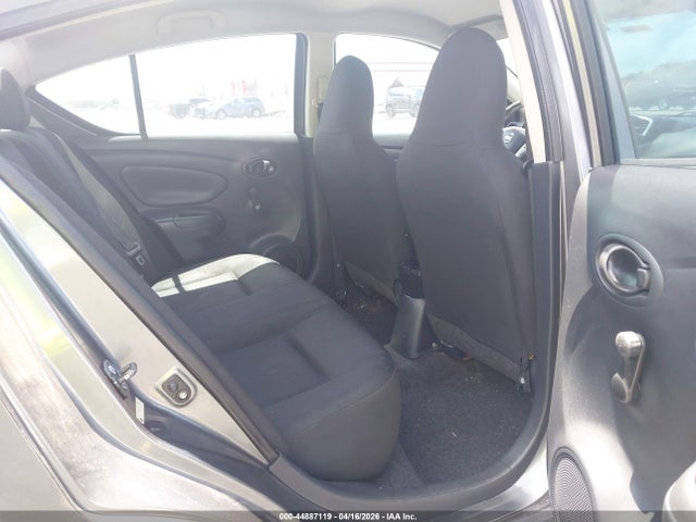 Nissan Versa 1.6 S+