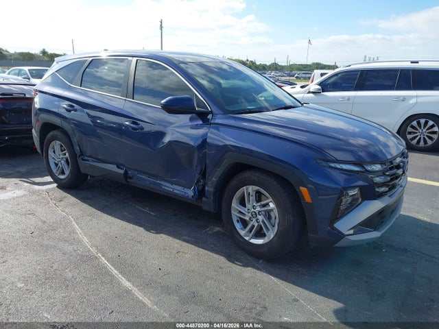 Salvage Hyundai TUCSON Image