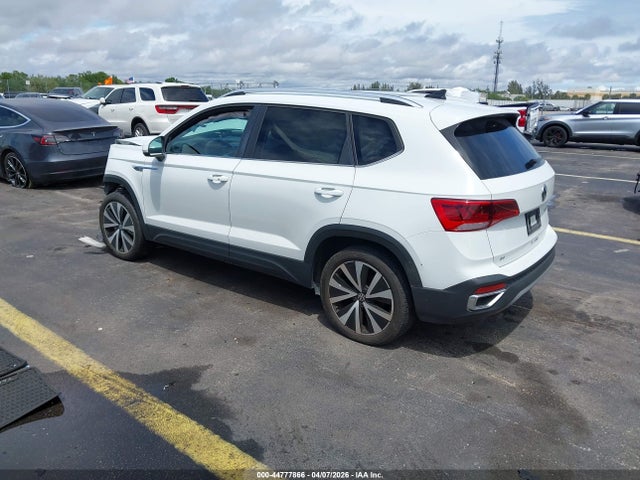 Volkswagen Taos 1.5t Se