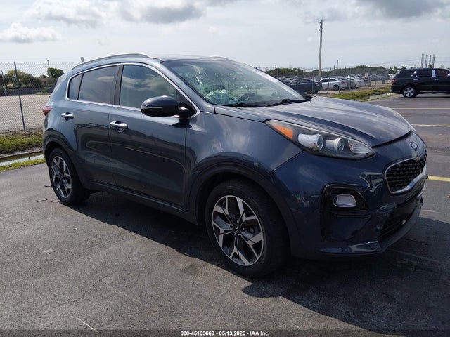 Salvage Kia Sportage Image