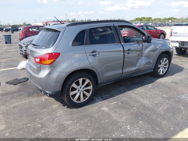 Mitsubishi Outlander Se