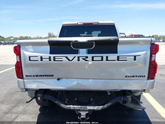Chevrolet Silverado 1500 2wd  Short Bed Custom