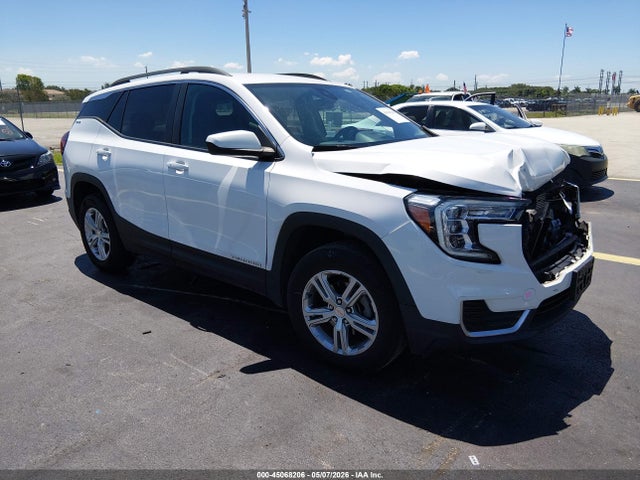Salvage GMC Terrain Image