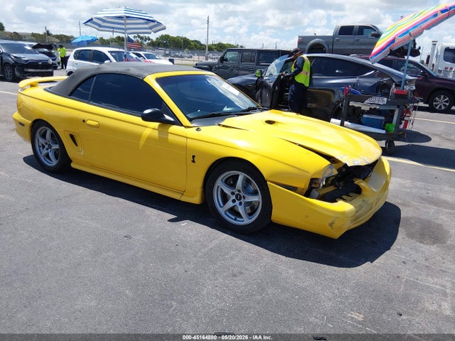 Salvage Ford Mustang Image