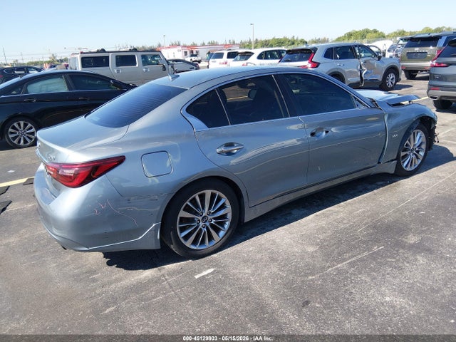 INFINITI Q50 3.0t Luxe