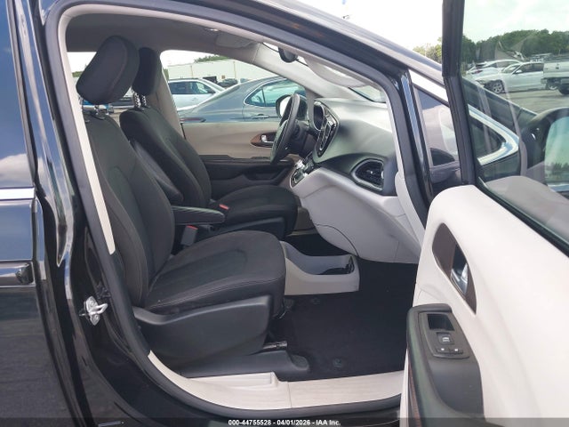 Chrysler Pacifica Touring