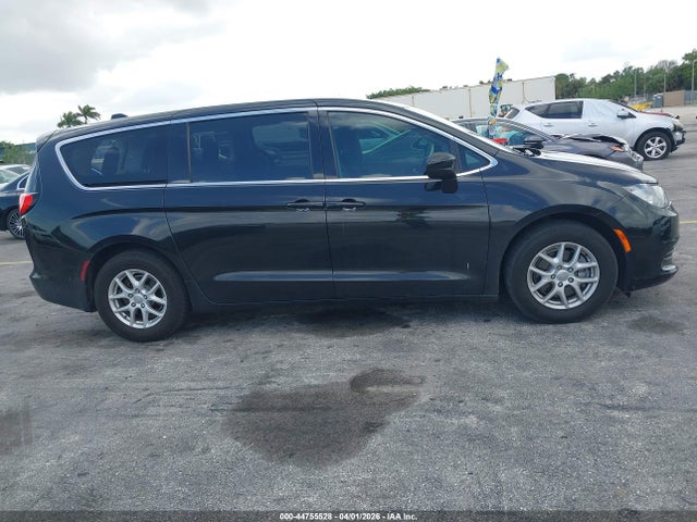 Chrysler Pacifica Touring