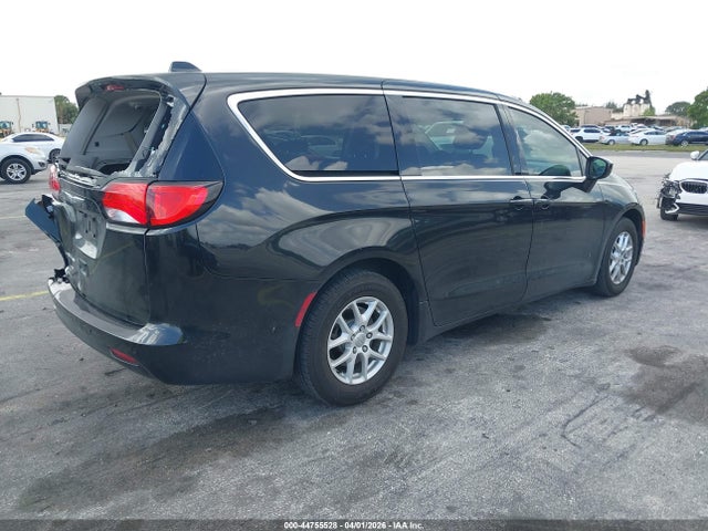 Chrysler Pacifica Touring