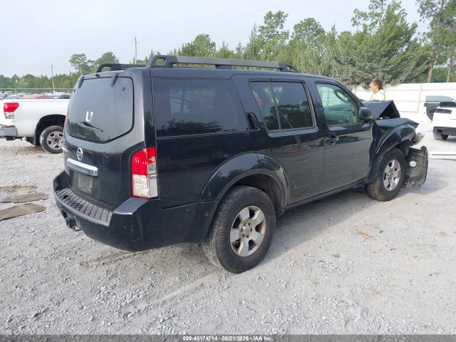 Nissan Pathfinder S