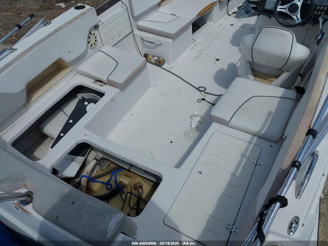 Glastron 22