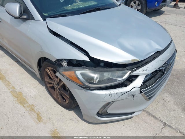 Hyundai ELANTRA Limited