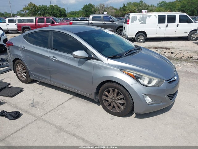 Salvage Hyundai ELANTRA Image