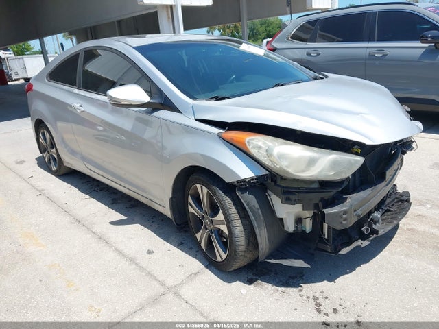 Salvage Hyundai ELANTRA Image
