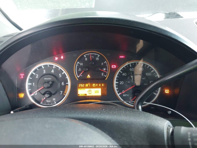 Nissan Titan Se