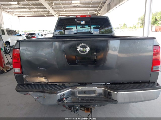 Nissan Titan Se
