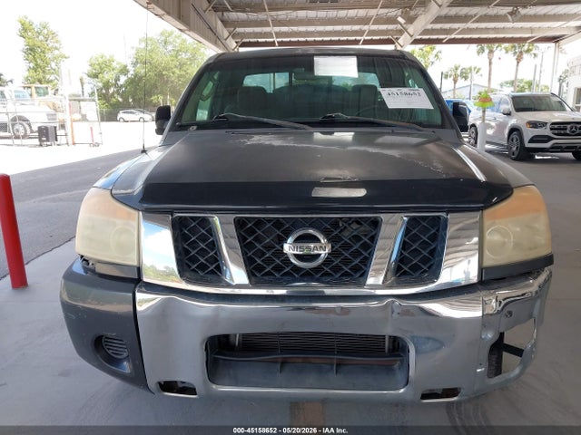 Nissan Titan Se