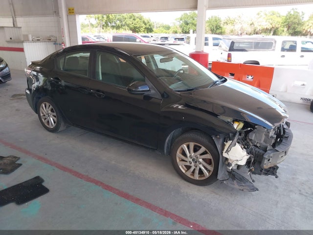 Salvage Mazda Mazda3 Image