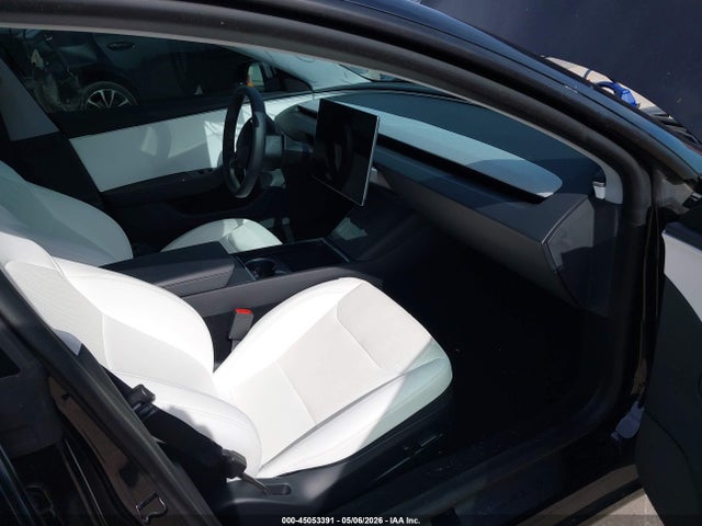 Tesla Model 3 Long Range All-wheel Drive