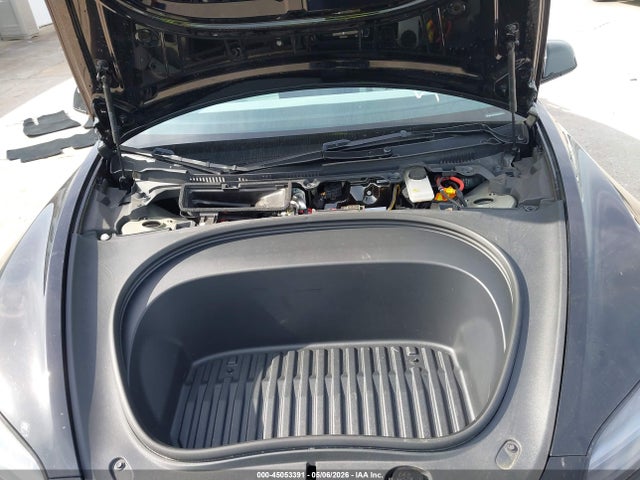 Tesla Model 3 Long Range All-wheel Drive