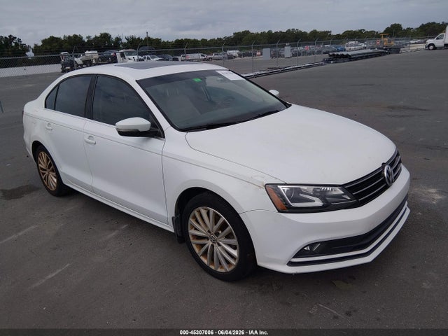 Salvage Volkswagen Jetta Image