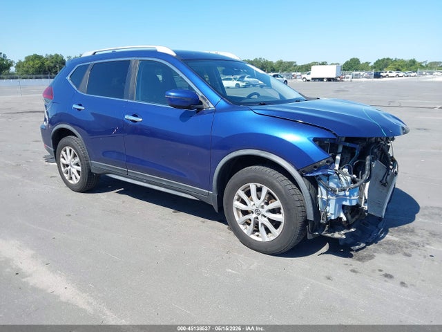 Salvage Nissan Rogue Image