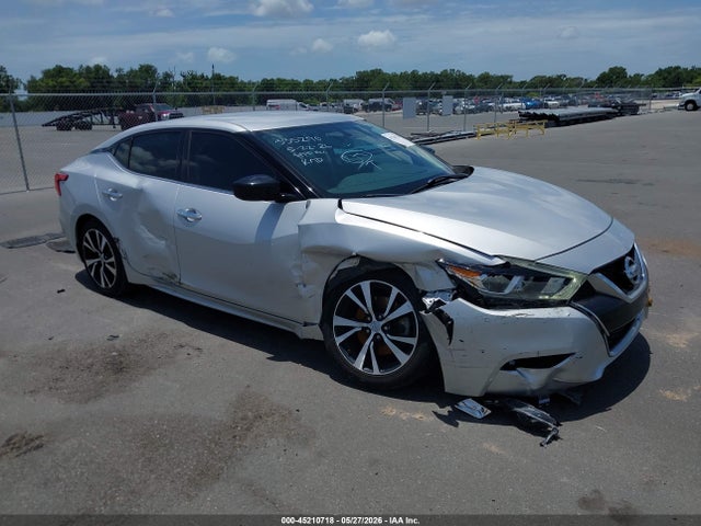 Salvage Nissan Maxima Image