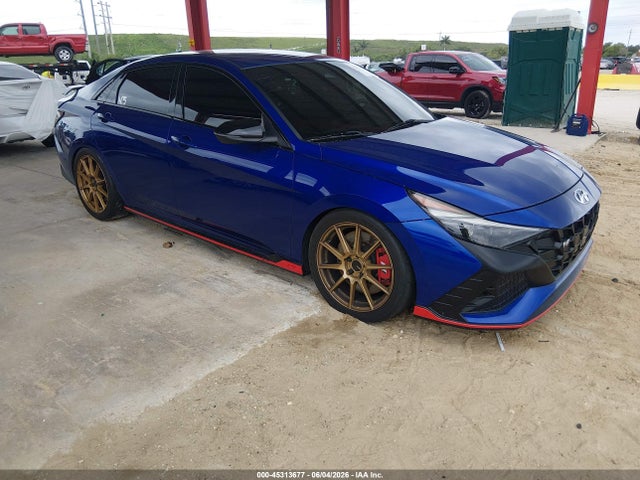Salvage Hyundai ELANTRA Image