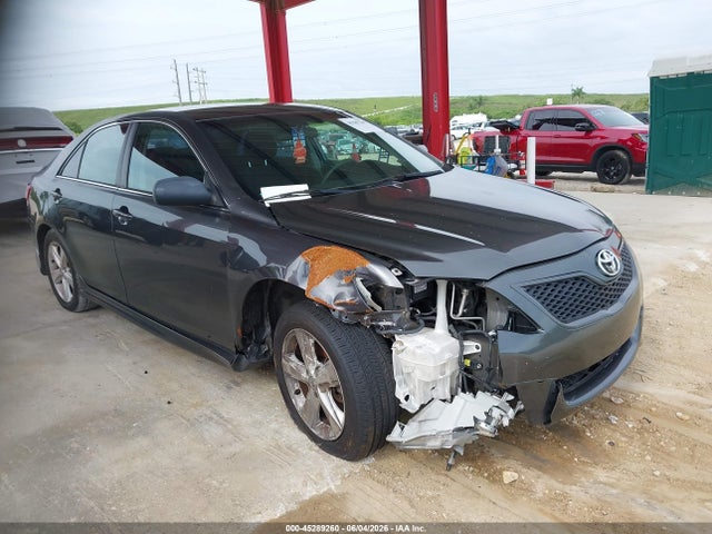 Salvage Toyota Camry Image