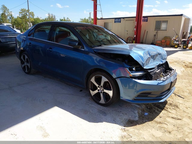 Salvage Volkswagen Jetta Image