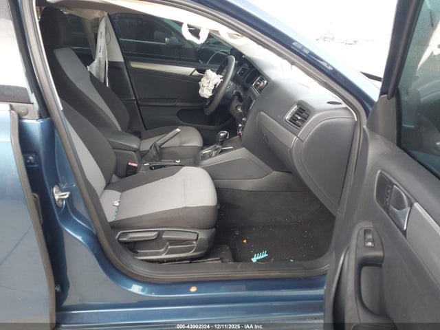 Volkswagen Jetta 1.4t S