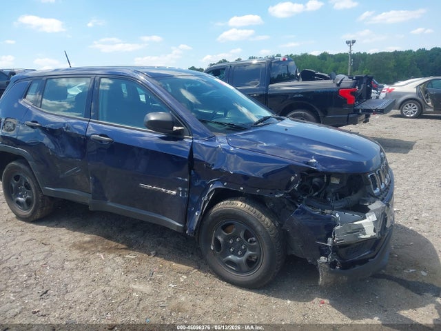 Salvage Jeep Compass Image