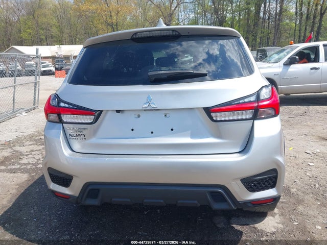 Mitsubishi Outlander 2.0 Es Awc